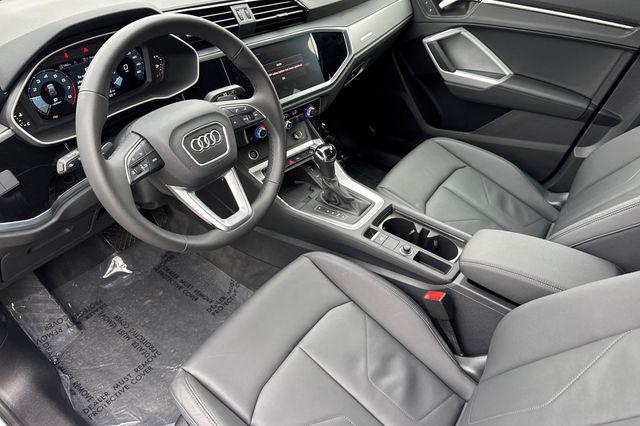 2025 Audi Q3 Premium 45 TFSI S line quattro Tiptronic