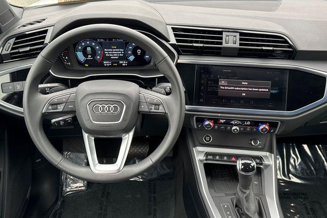 2025 Audi Q3 Premium 45 TFSI S line quattro Tiptronic