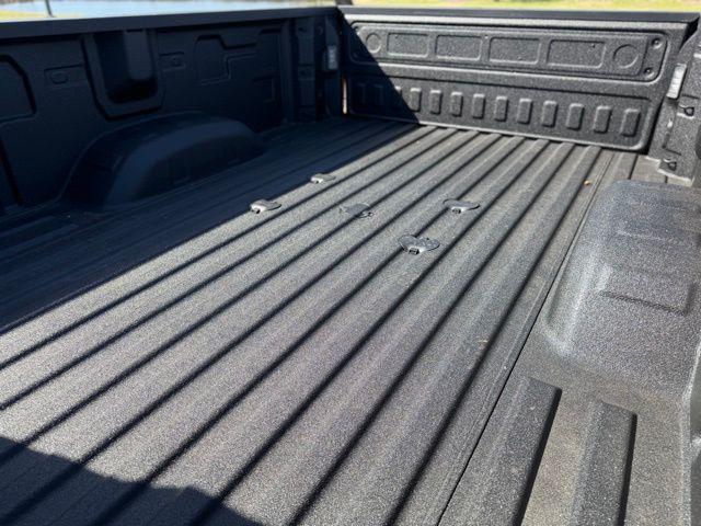 2026 Chevrolet Silverado 3500HD Crew Cab, Long Bed, LT Dual Rear Wheel, RWD