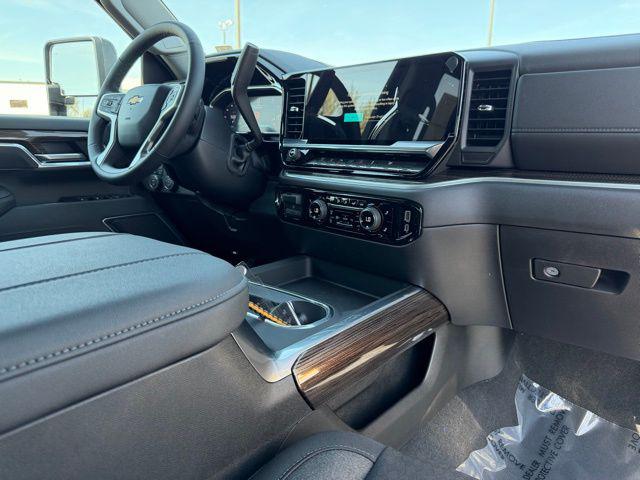 2026 Chevrolet Silverado 3500HD Crew Cab, Long Bed, LT Dual Rear Wheel, RWD