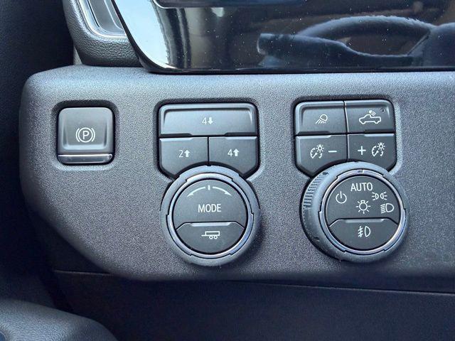 2026 Chevrolet Silverado 3500HD Crew Cab, Long Bed, LT Dual Rear Wheel, RWD
