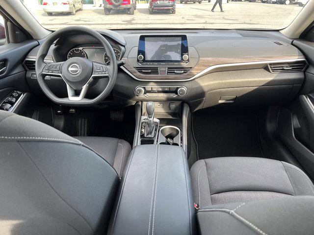 2023 Nissan Altima SV FWD