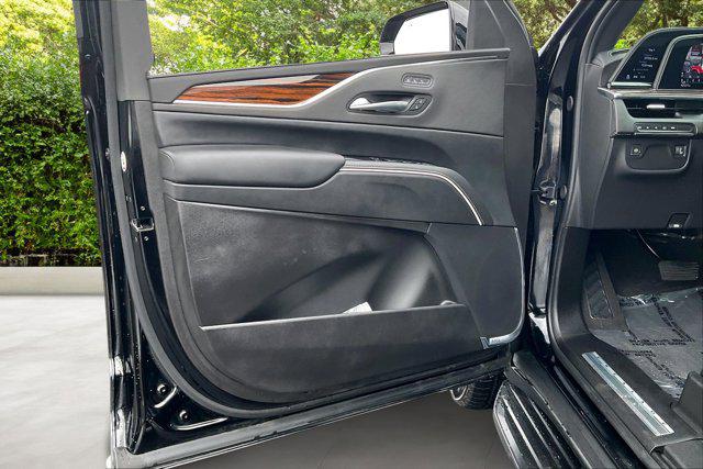 2024 Cadillac Escalade ESV 4WD Premium Luxury