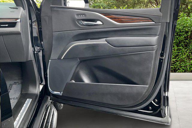 2024 Cadillac Escalade ESV 4WD Premium Luxury