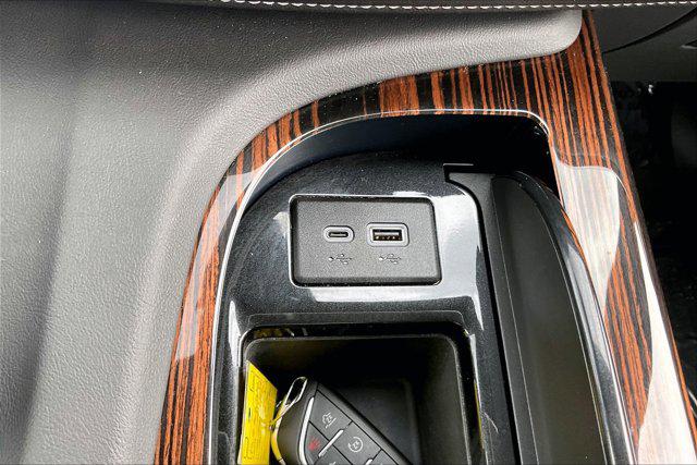 2024 Cadillac Escalade ESV 4WD Premium Luxury