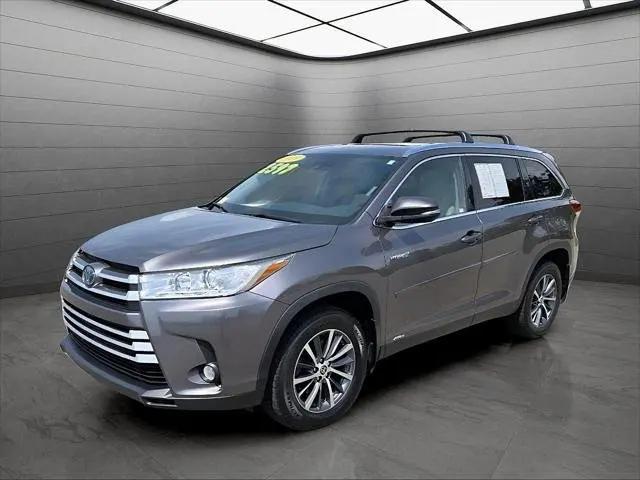 2019 Toyota Highlander Hybrid XLE for sale near Washington Court House, OH