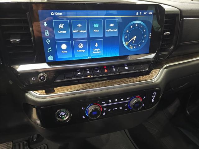2023 Chevrolet Silverado 1500 4WD Crew Cab Standard Bed LT