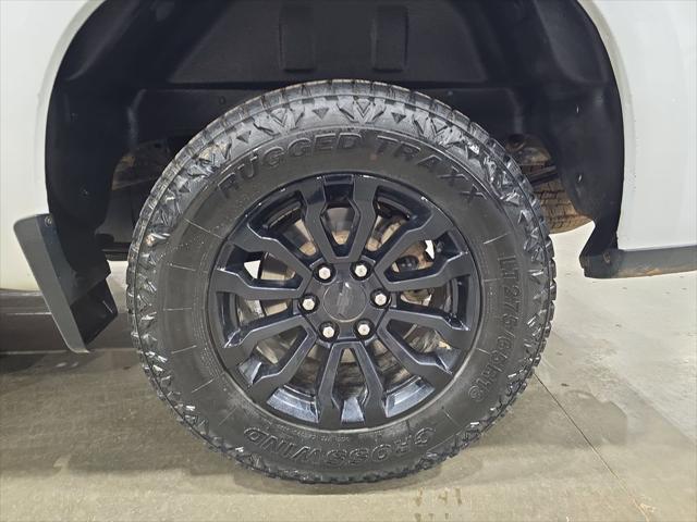 2023 Chevrolet Silverado 1500 4WD Crew Cab Standard Bed LT