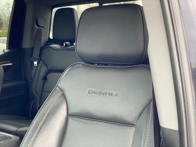 2022 GMC Sierra 1500 4WD Crew Cab Short Box Denali