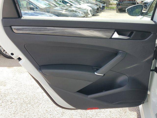 2021 Volkswagen Passat 2.0T R-Line