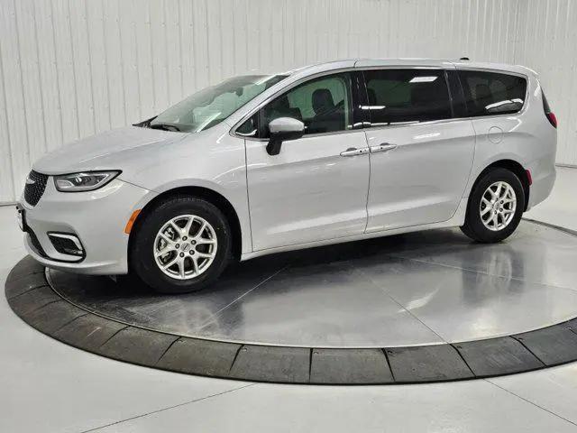 2023 Chrysler Pacifica Touring L for sale in Mason City, IA