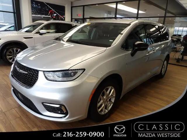 2024 Chrysler Pacifica Touring L for sale in Cleveland, OH