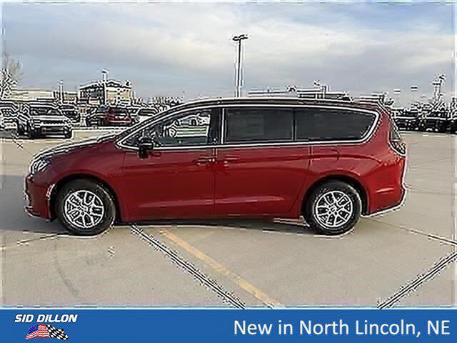 2026 Chrysler Voyager VOYAGER LX