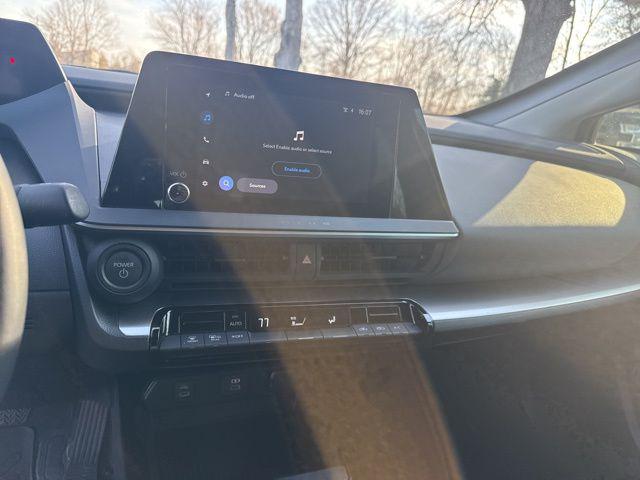 2025 Toyota Prius LE