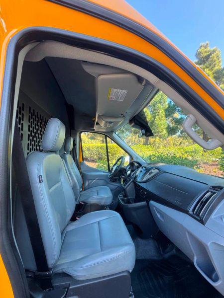 2017 Ford Transit Medium Roof w/Sliding Side Door w/RWB