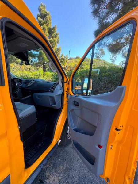 2017 Ford Transit Medium Roof w/Sliding Side Door w/RWB
