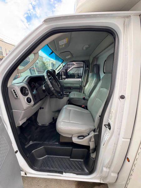 2015 Ford E-350 Cutaway Base