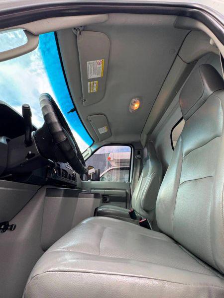 2015 Ford E-350 Cutaway Base