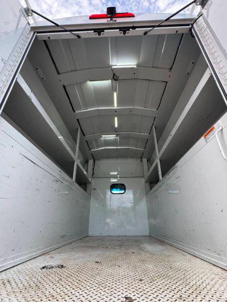 2015 Ford E-350 Cutaway Base
