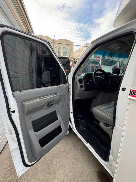 2015 Ford E-350 Cutaway Base