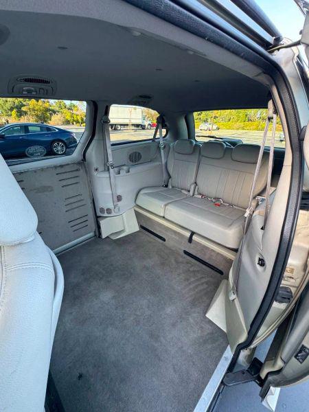 2005 Dodge Grand Caravan SXT