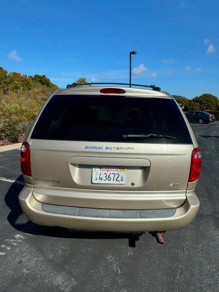 2005 Dodge Grand Caravan SXT