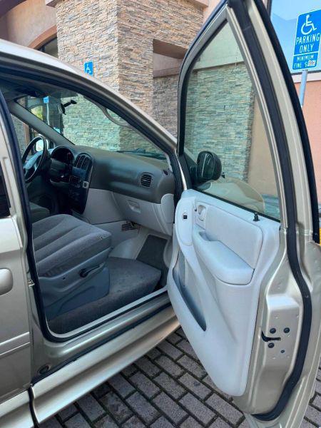 2005 Dodge Grand Caravan SXT