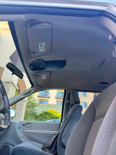 2005 Dodge Grand Caravan SXT