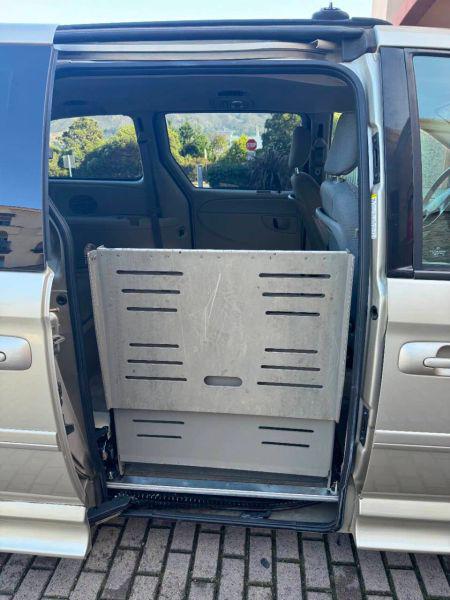2005 Dodge Grand Caravan SXT