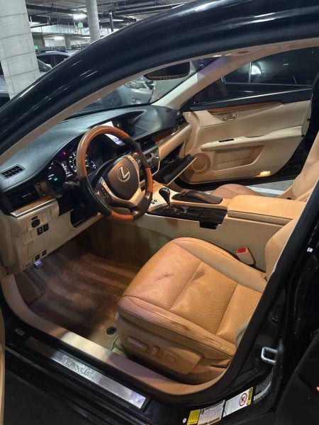 2014 Lexus ES 300h 300h