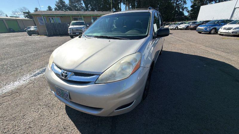 2008 Toyota Sienna CE