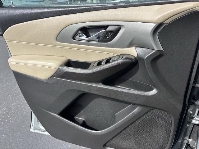 2023 Chevrolet Traverse FWD LS