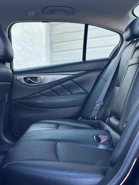 2017 INFINITI Q50 2.0t Base