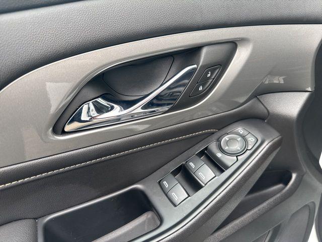 2024 Chevrolet Traverse AWD LT Leather
