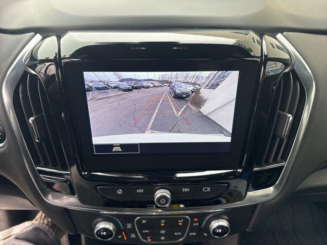 2024 Chevrolet Traverse AWD LT Leather