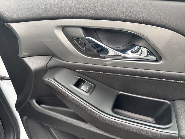 2024 Chevrolet Traverse AWD LT Leather