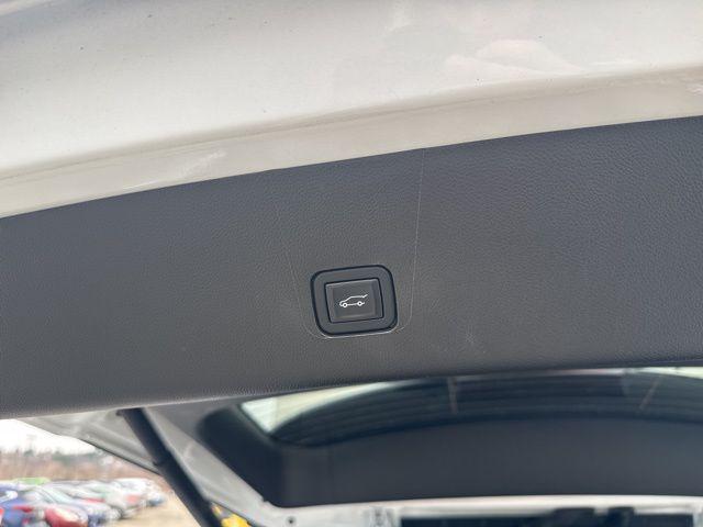 2024 Chevrolet Traverse AWD LT Leather