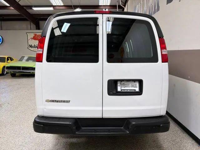 2022 Chevrolet Express Cargo Van RWD 2500 Regular Wheelbase WT