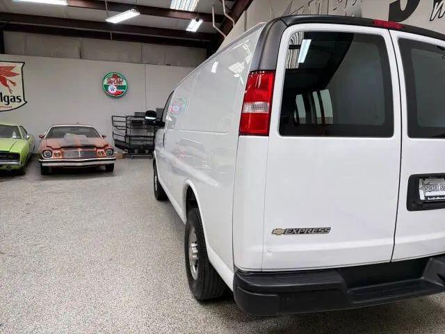 2022 Chevrolet Express Cargo Van RWD 2500 Regular Wheelbase WT