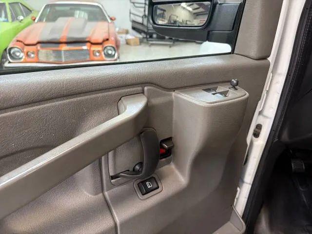 2022 Chevrolet Express Cargo Van RWD 2500 Regular Wheelbase WT