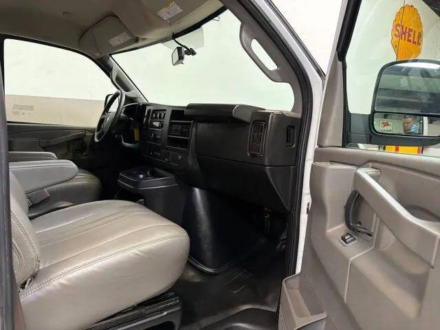 2022 Chevrolet Express Cargo Van RWD 2500 Regular Wheelbase WT
