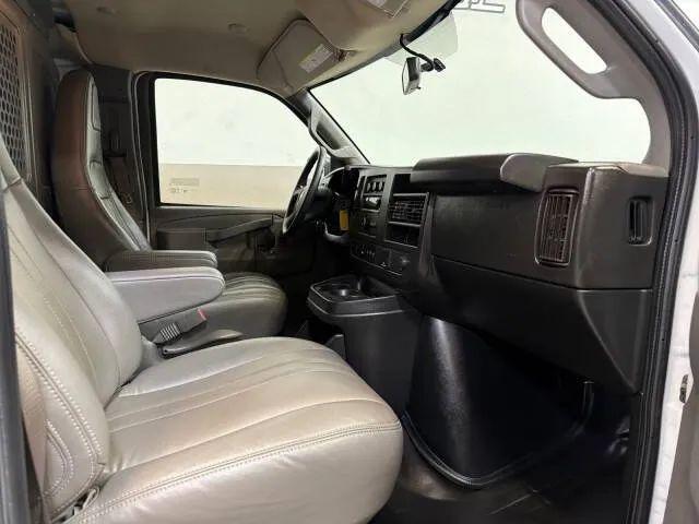 2022 Chevrolet Express Cargo Van RWD 2500 Regular Wheelbase WT