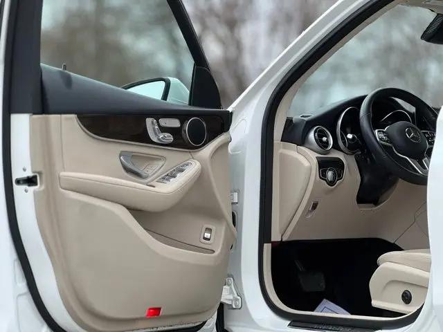 2022 Mercedes-Benz GLC SUV