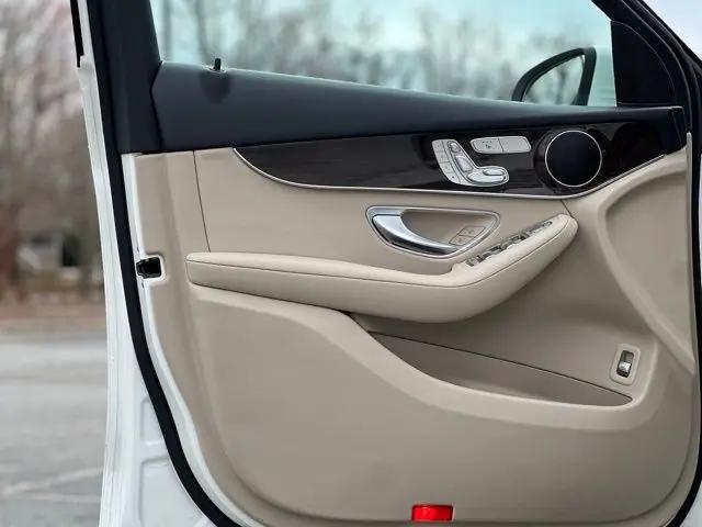 2022 Mercedes-Benz GLC SUV