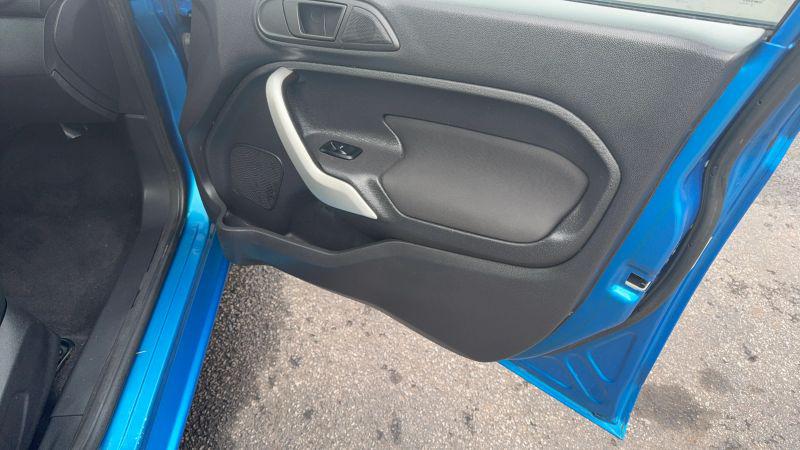 2012 Ford Fiesta SE