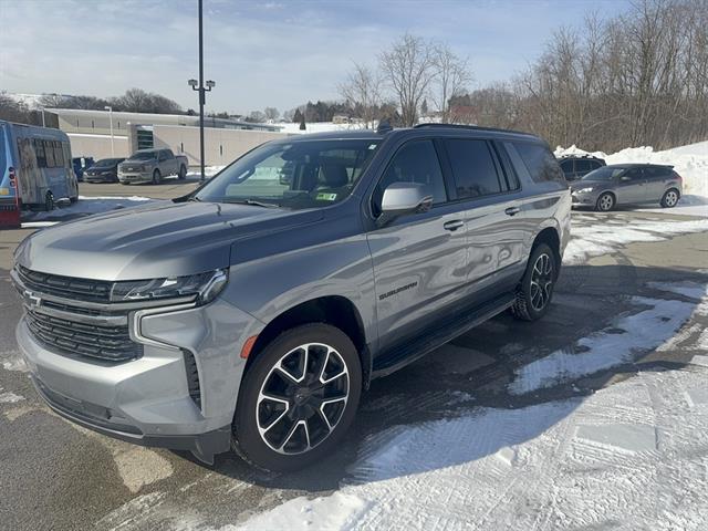 2022 Chevrolet Suburban 4WD RST