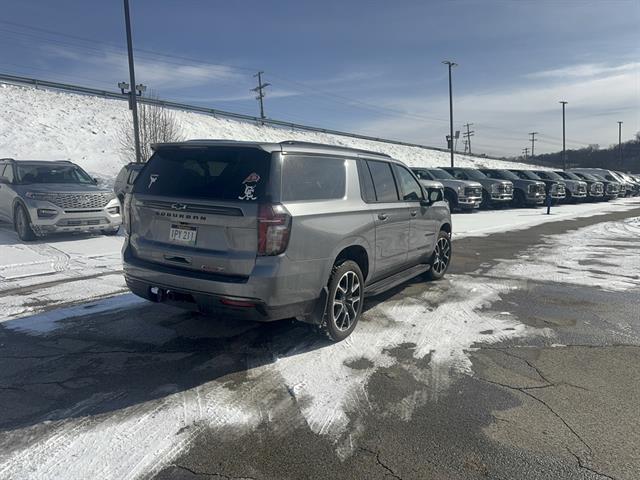 2022 Chevrolet Suburban 4WD RST