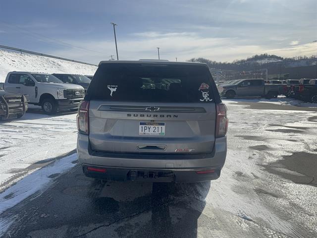 2022 Chevrolet Suburban 4WD RST