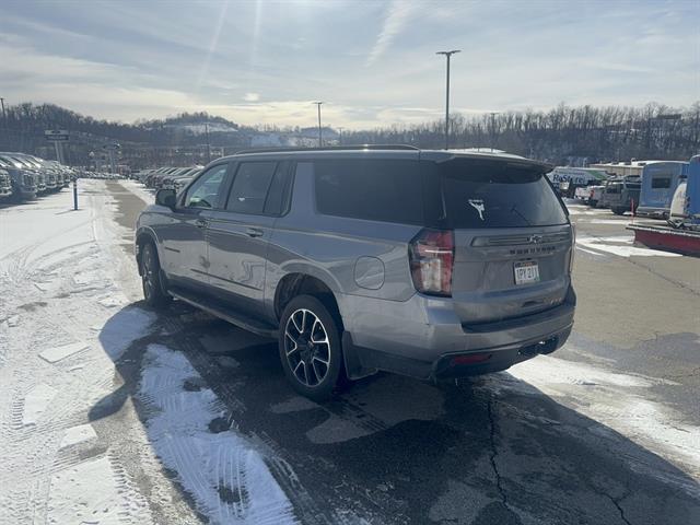 2022 Chevrolet Suburban 4WD RST