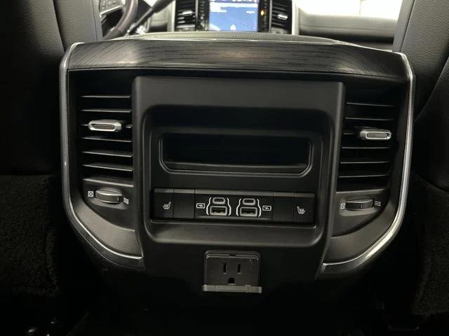 2023 Ram 3500 Laramie Crew Cab 4x4 6'4" Box